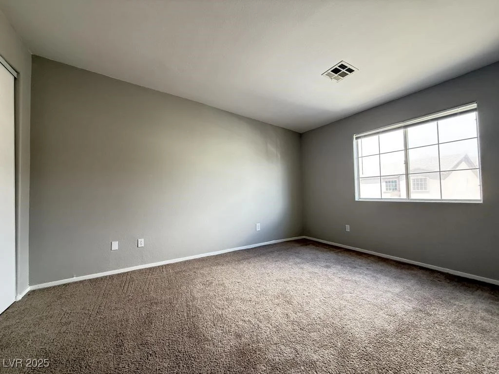2105 William Holden, Las Vegas, NV 89142