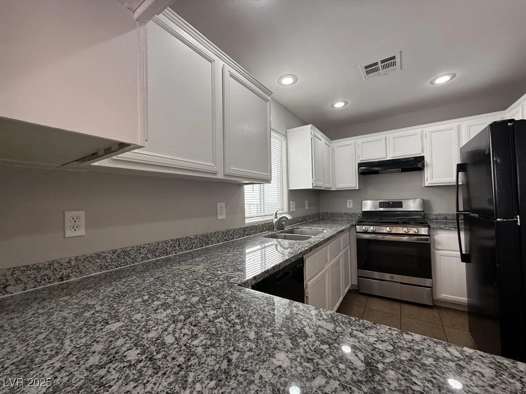 2105 William Holden, Las Vegas, NV 89142