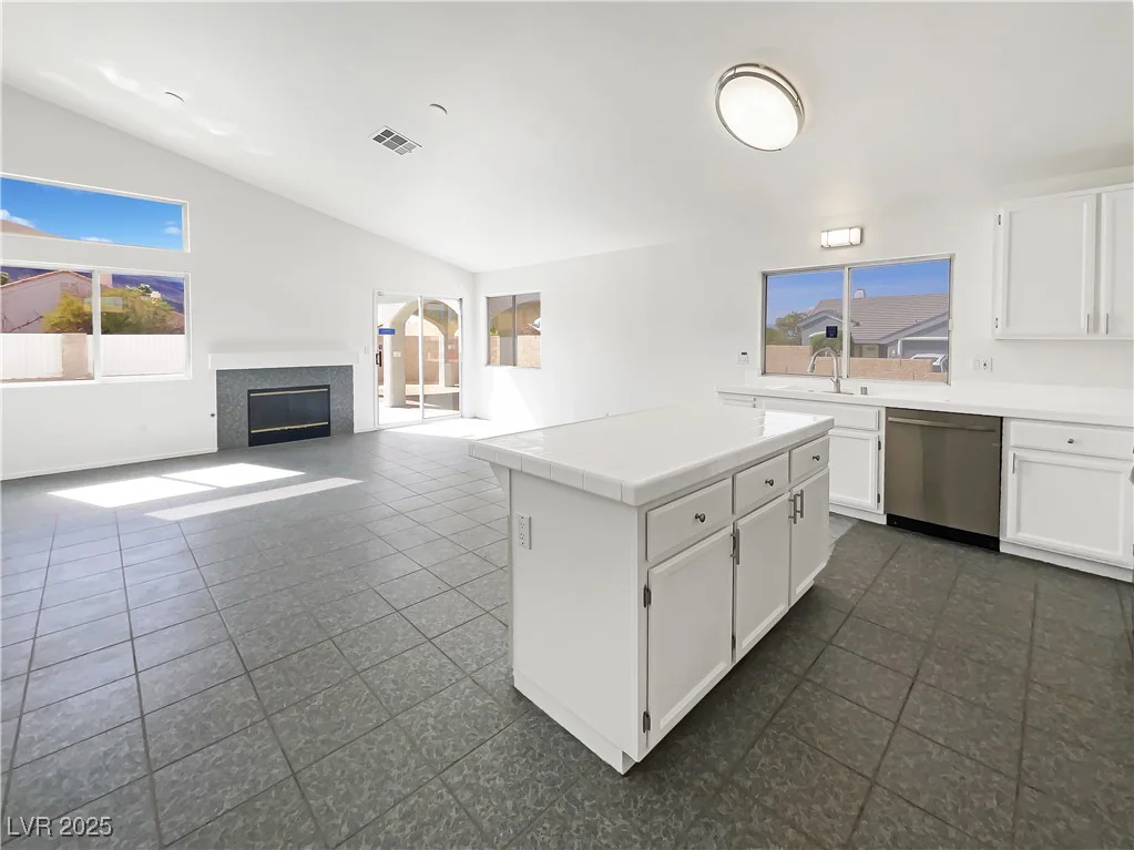 676 Covina, Henderson, NV 89002