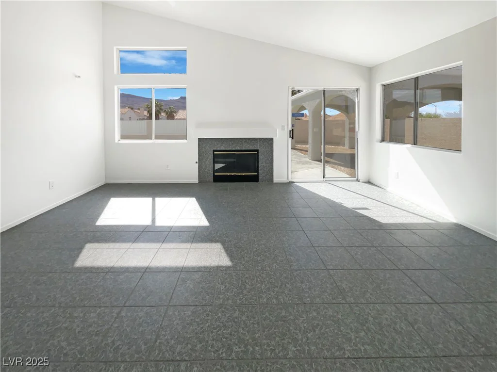 676 Covina, Henderson, NV 89002
