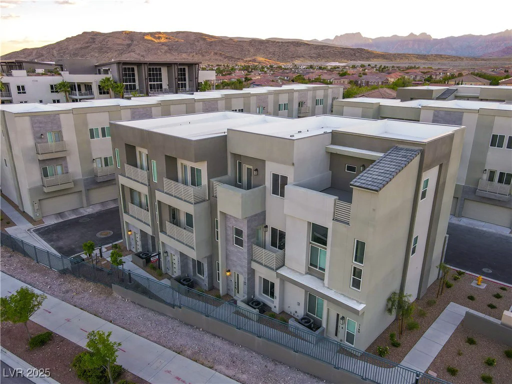 1157 Blossom Point, Las Vegas, NV 89135