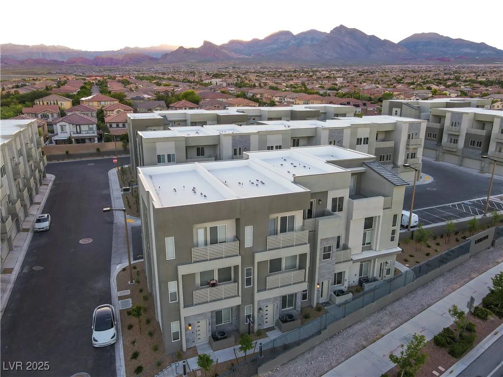 1157 Blossom Point, Las Vegas, NV 89135