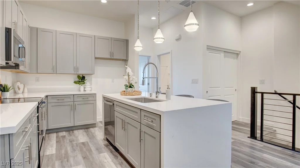 1157 Blossom Point, Las Vegas, NV 89135