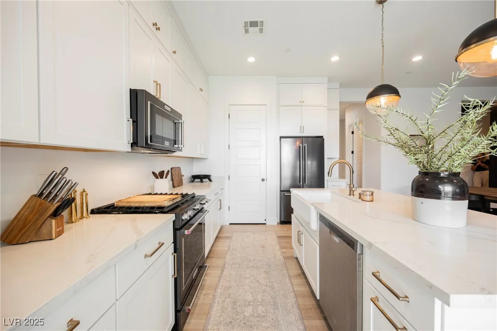 8968 Skye Treeline, Las Vegas, NV 89166
