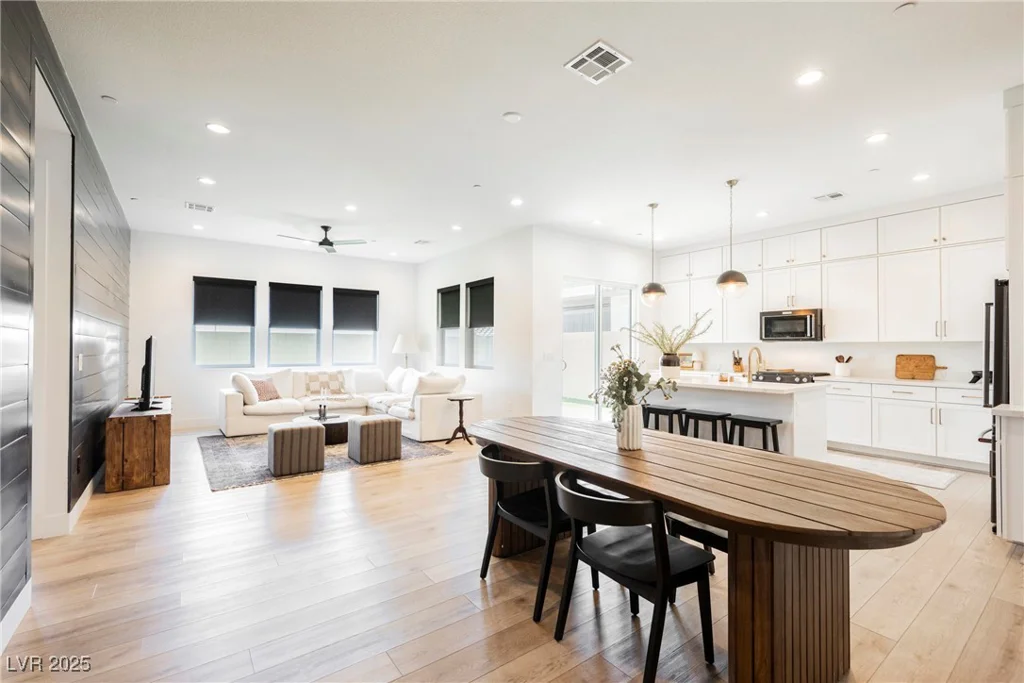 8968 Skye Treeline, Las Vegas, NV 89166