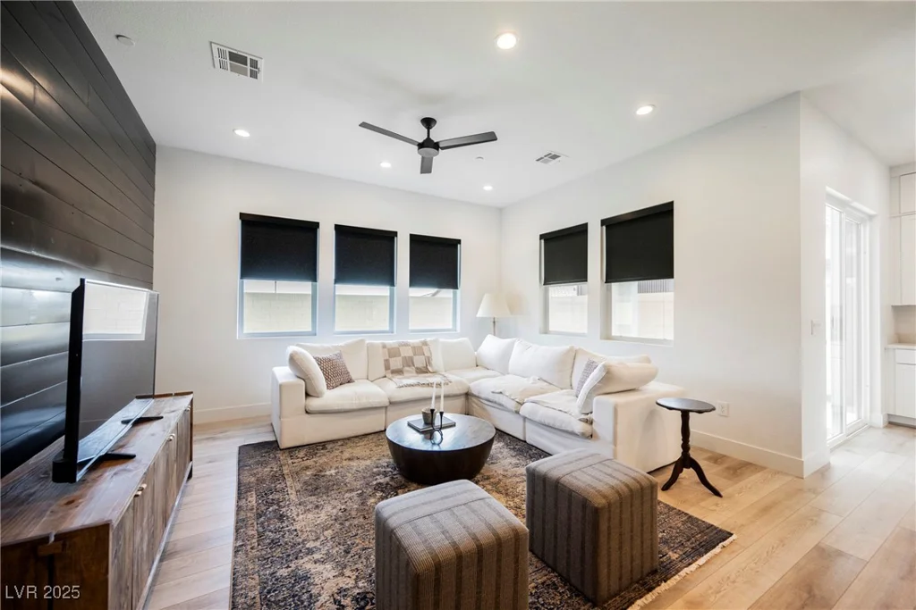 8968 Skye Treeline, Las Vegas, NV 89166