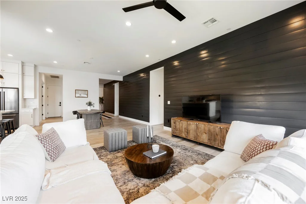 8968 Skye Treeline, Las Vegas, NV 89166