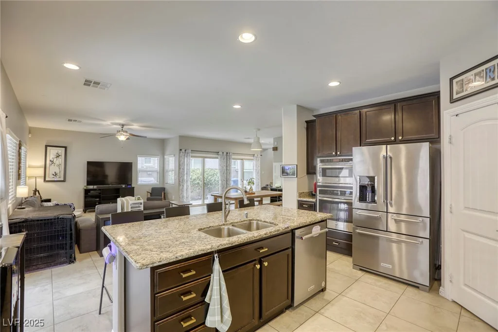 8137 Crushed Velvet, Las Vegas, NV 89166