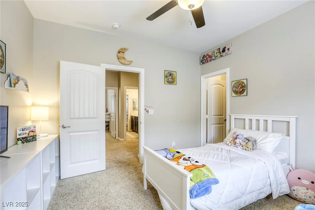 8137 Crushed Velvet, Las Vegas, NV 89166
