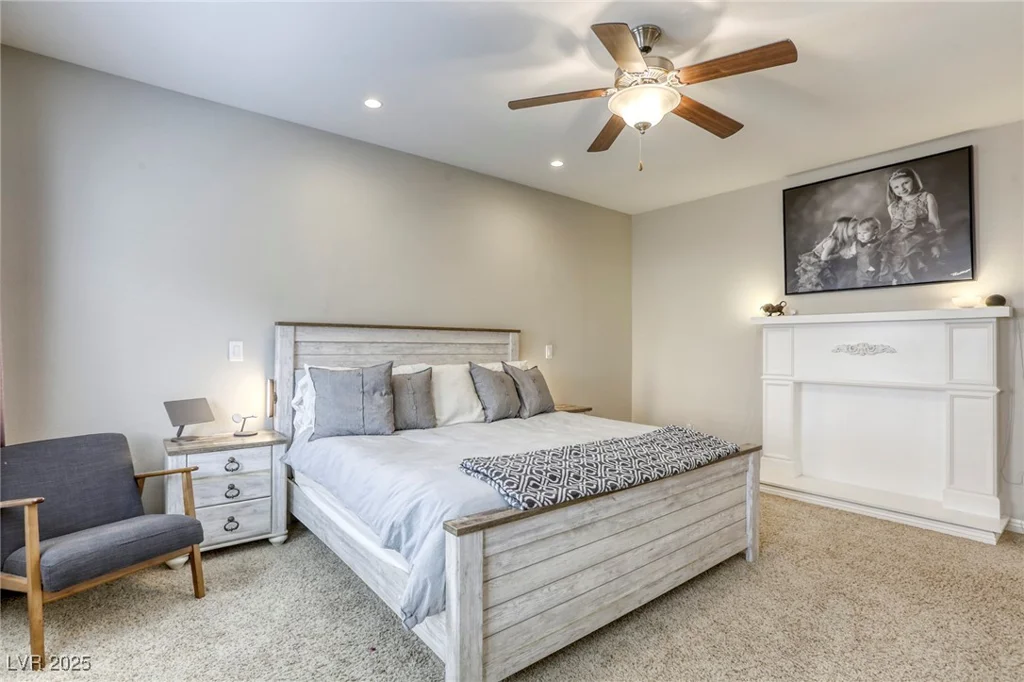 8137 Crushed Velvet, Las Vegas, NV 89166