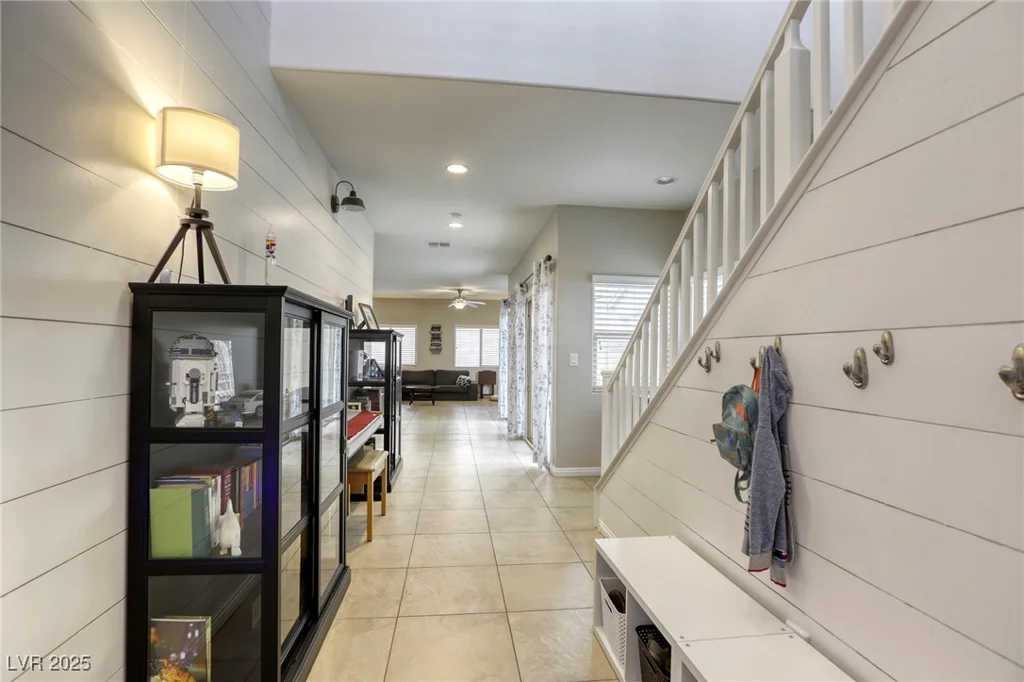 8137 Crushed Velvet, Las Vegas, NV 89166