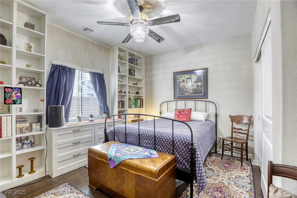 8137 Crushed Velvet, Las Vegas, NV 89166