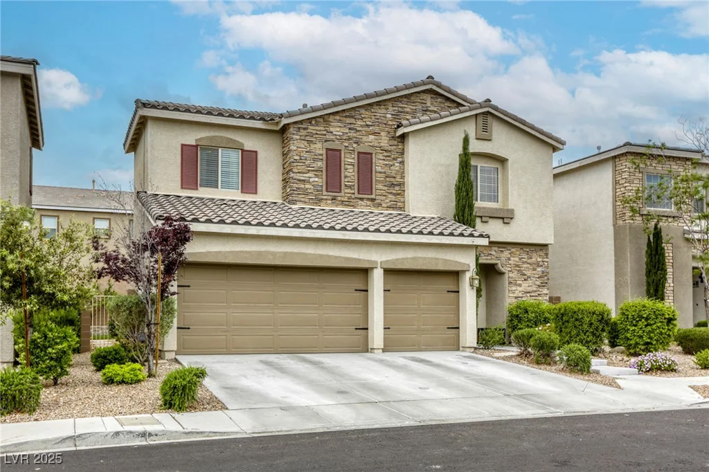 8137 Crushed Velvet, Las Vegas, NV 89166