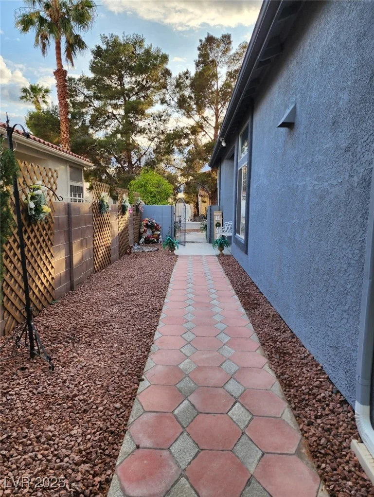 3704 Blairmoor, North Las Vegas, NV 89032