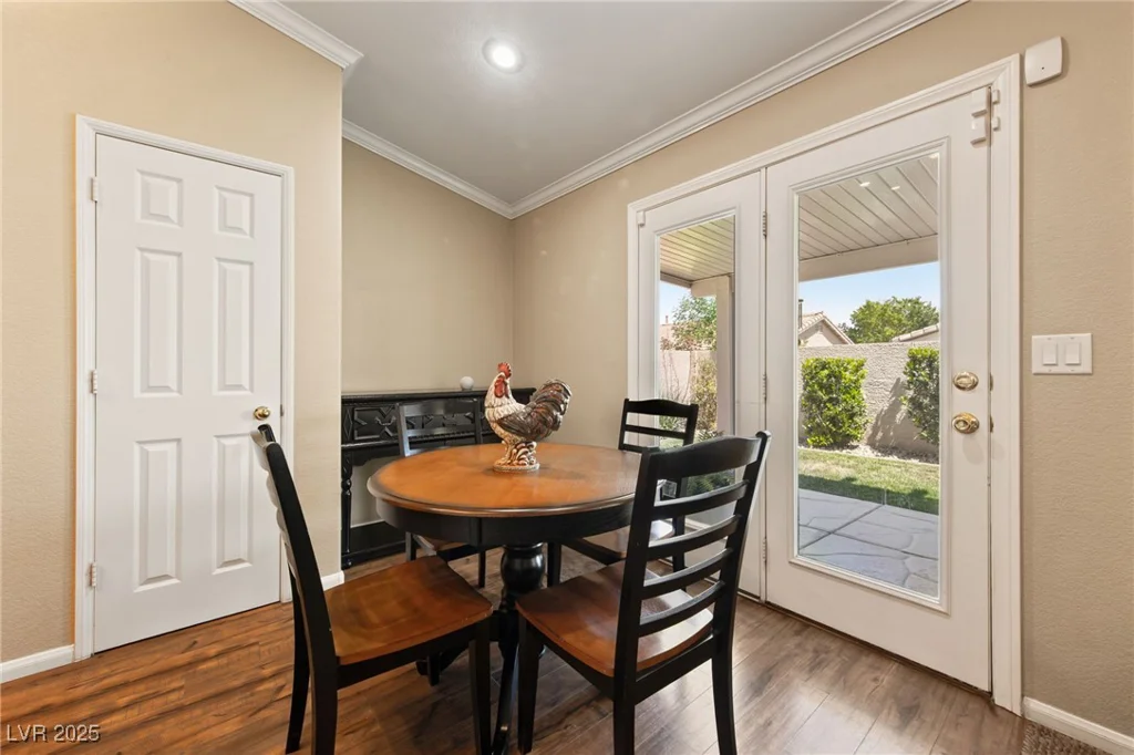 5310 Eel River, North Las Vegas, NV 89031