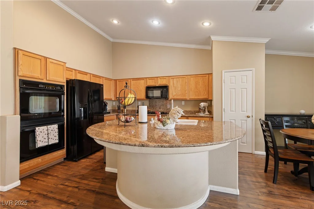 5310 Eel River, North Las Vegas, NV 89031