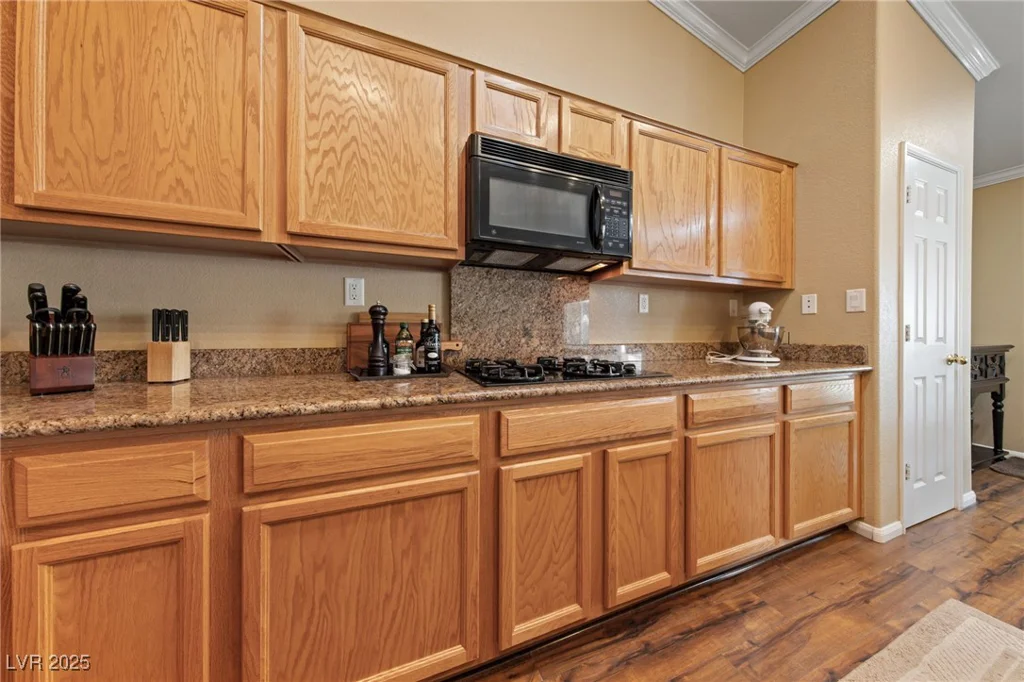 5310 Eel River, North Las Vegas, NV 89031