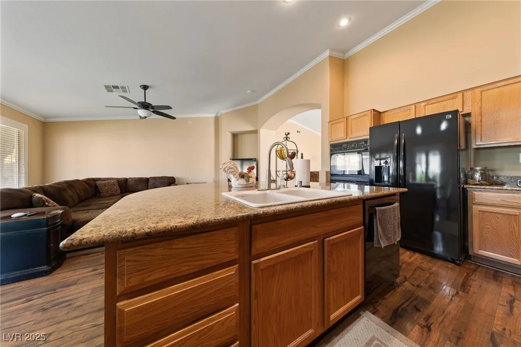 5310 Eel River, North Las Vegas, NV 89031
