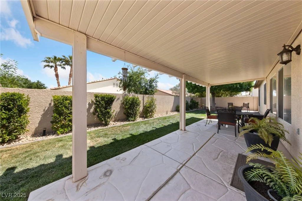 5310 Eel River, North Las Vegas, NV 89031
