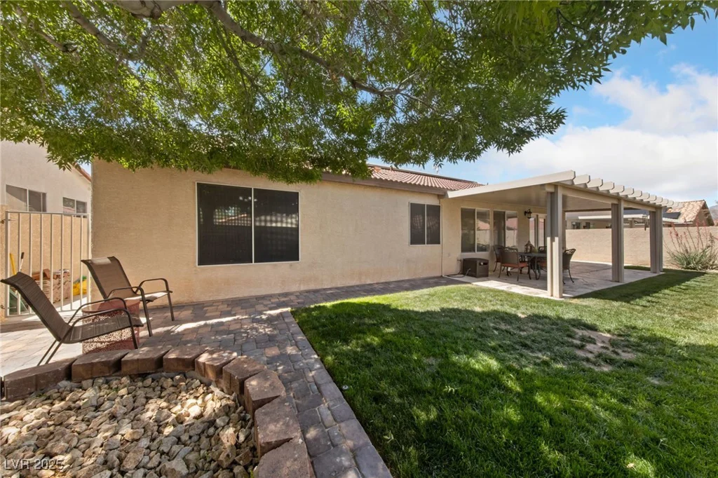 5310 Eel River, North Las Vegas, NV 89031