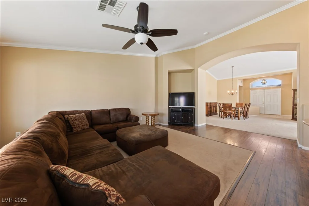 5310 Eel River, North Las Vegas, NV 89031