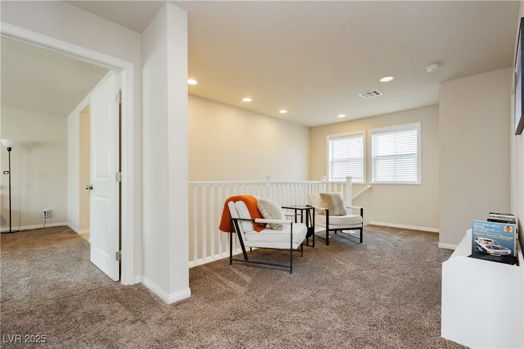 8929 Sleepy Panda, Las Vegas, NV 89148