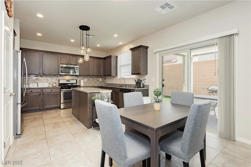 8929 Sleepy Panda, Las Vegas, NV 89148