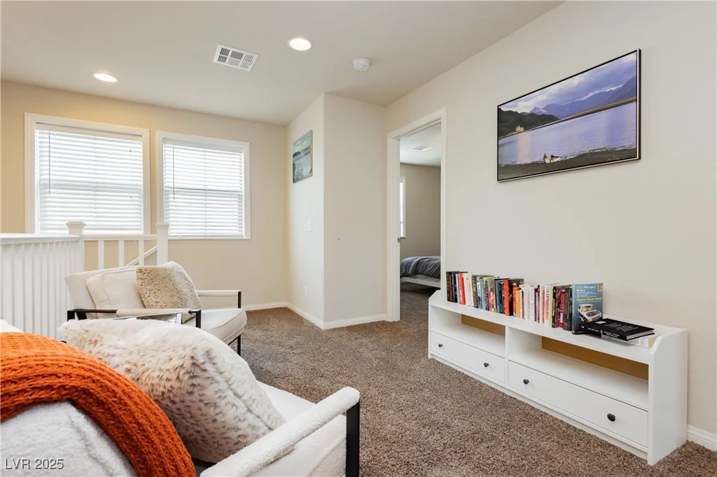 8929 Sleepy Panda, Las Vegas, NV 89148