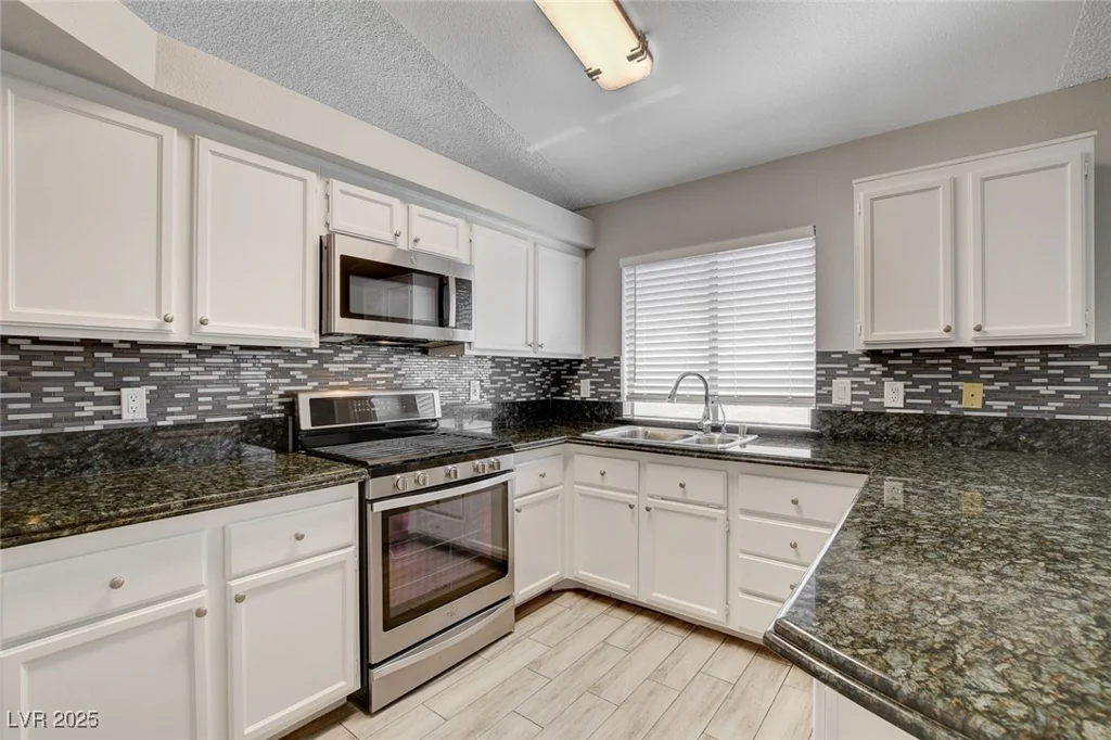 4052 Compass Rose, Las Vegas, NV 89108