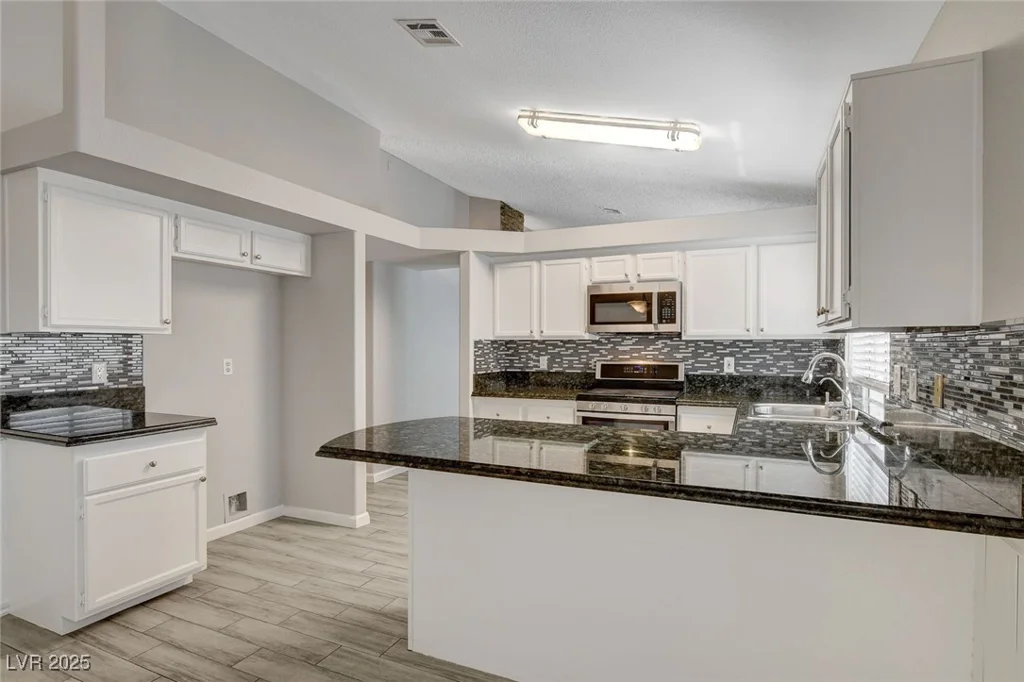 4052 Compass Rose, Las Vegas, NV 89108