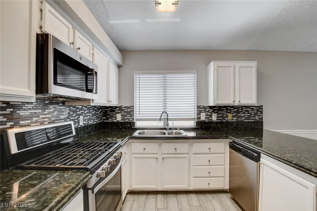 4052 Compass Rose, Las Vegas, NV 89108