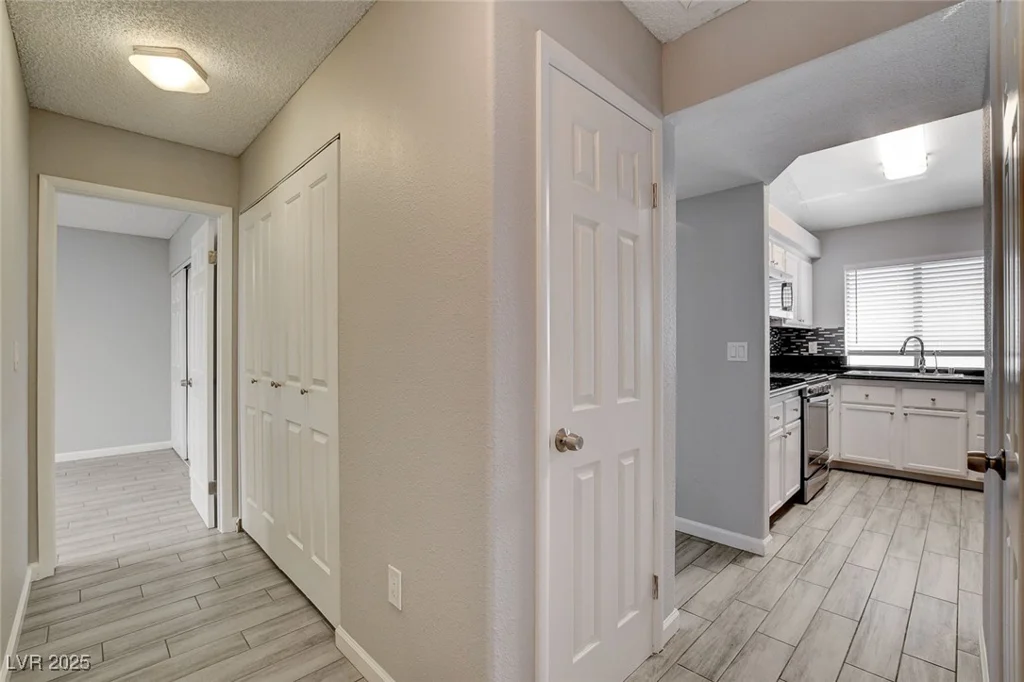 4052 Compass Rose, Las Vegas, NV 89108
