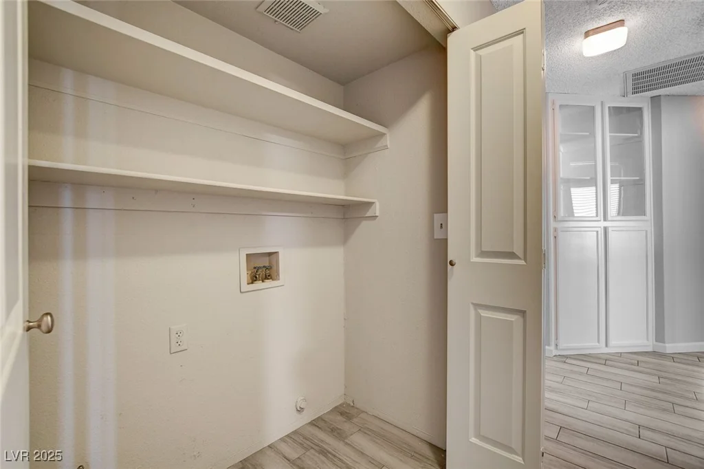4052 Compass Rose, Las Vegas, NV 89108