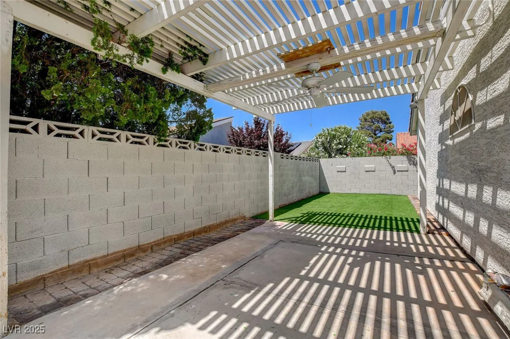 4052 Compass Rose, Las Vegas, NV 89108