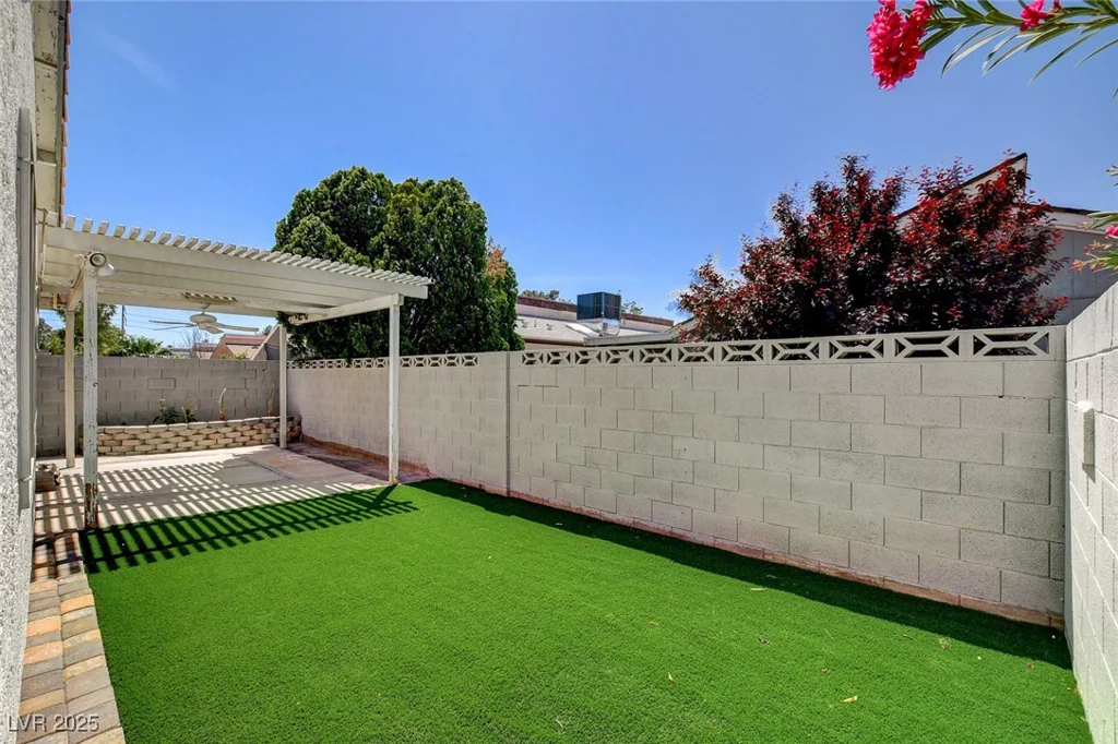 4052 Compass Rose, Las Vegas, NV 89108