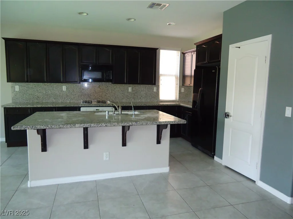 7649 Slide Rock, Las Vegas, NV 89113