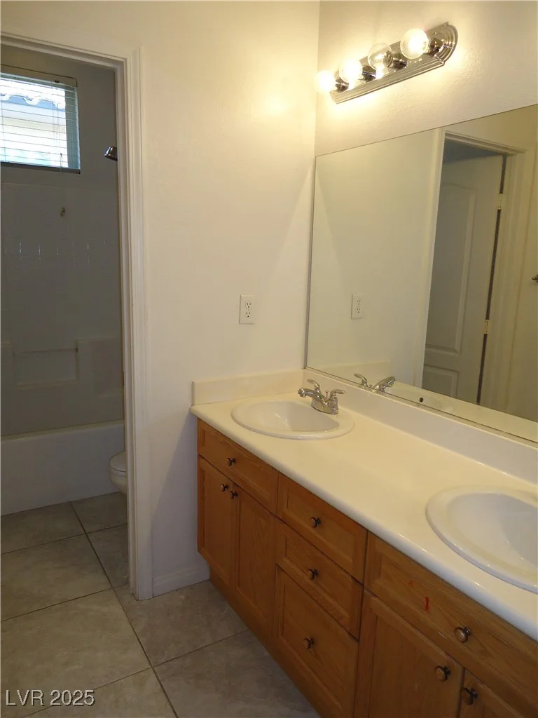 7649 Slide Rock, Las Vegas, NV 89113