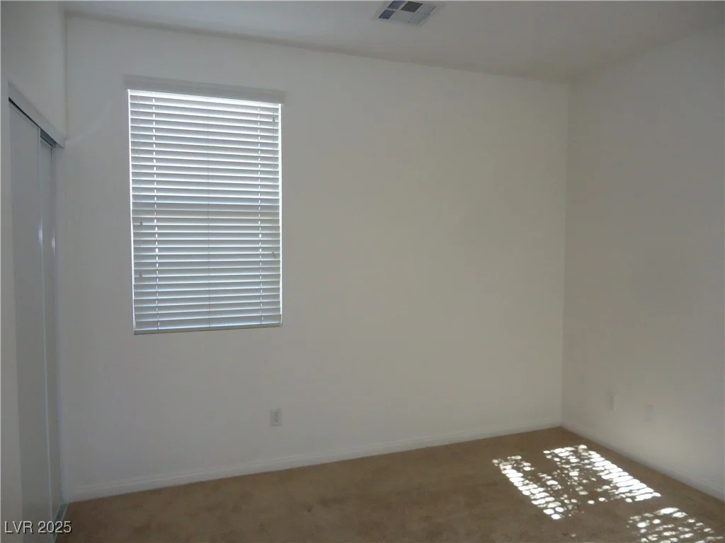7649 Slide Rock, Las Vegas, NV 89113