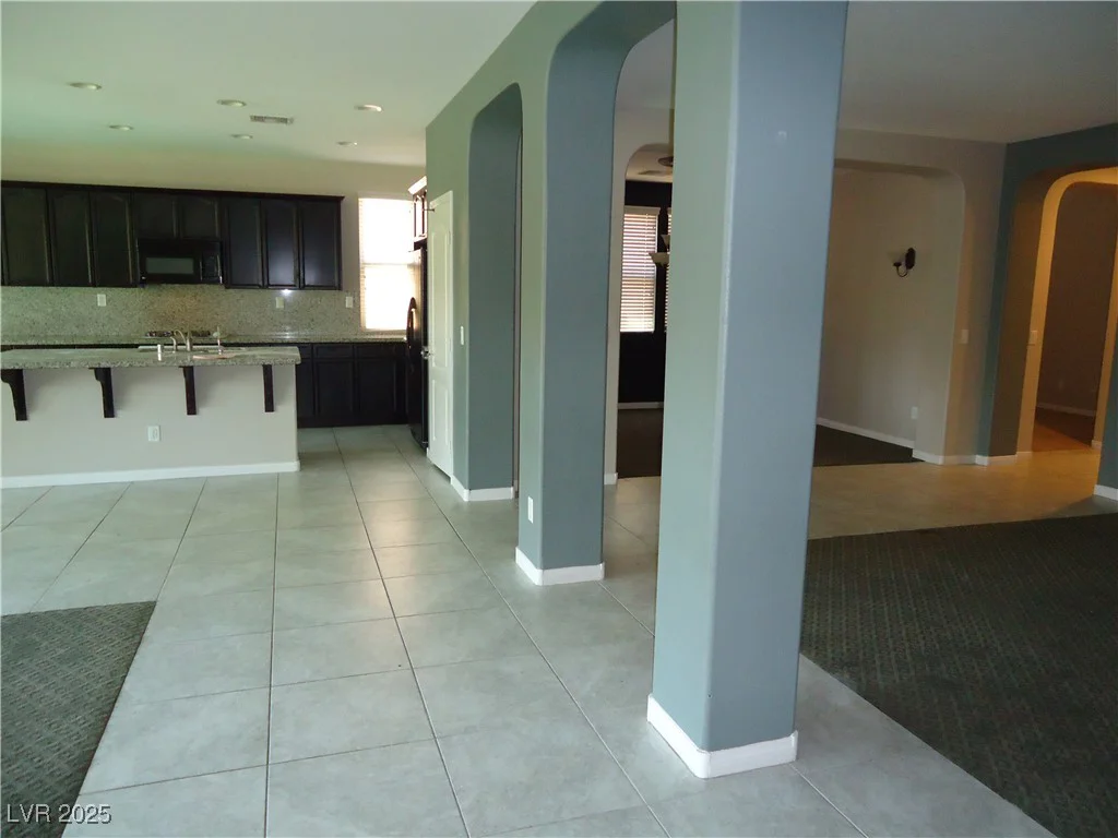 7649 Slide Rock, Las Vegas, NV 89113