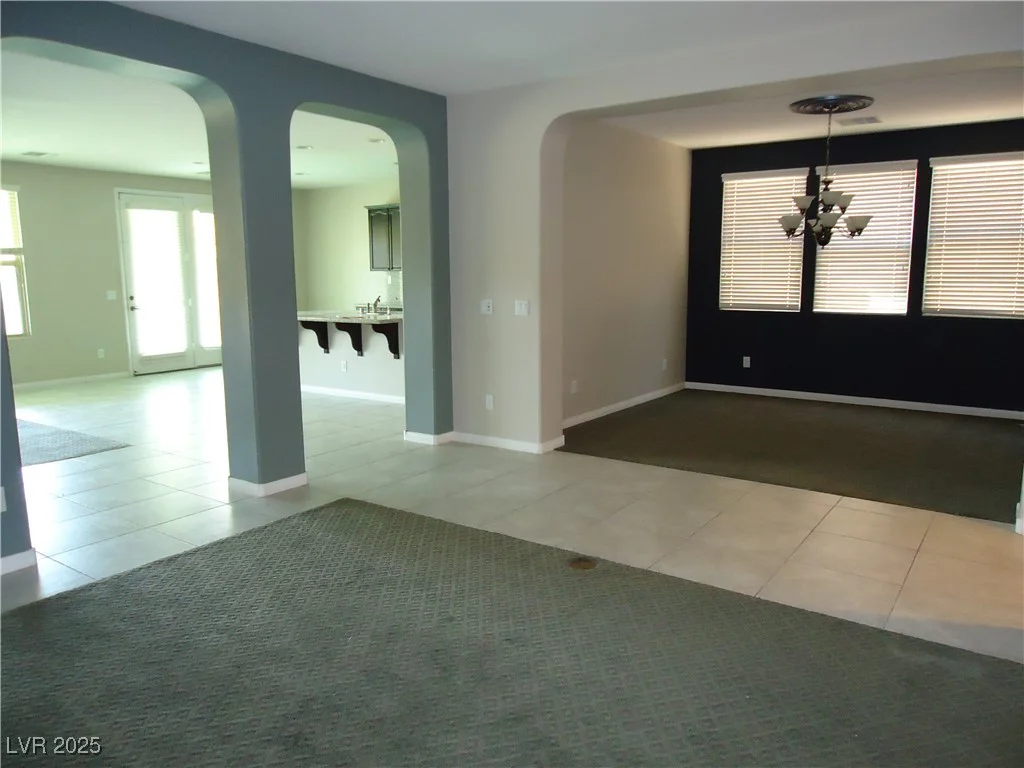 7649 Slide Rock, Las Vegas, NV 89113
