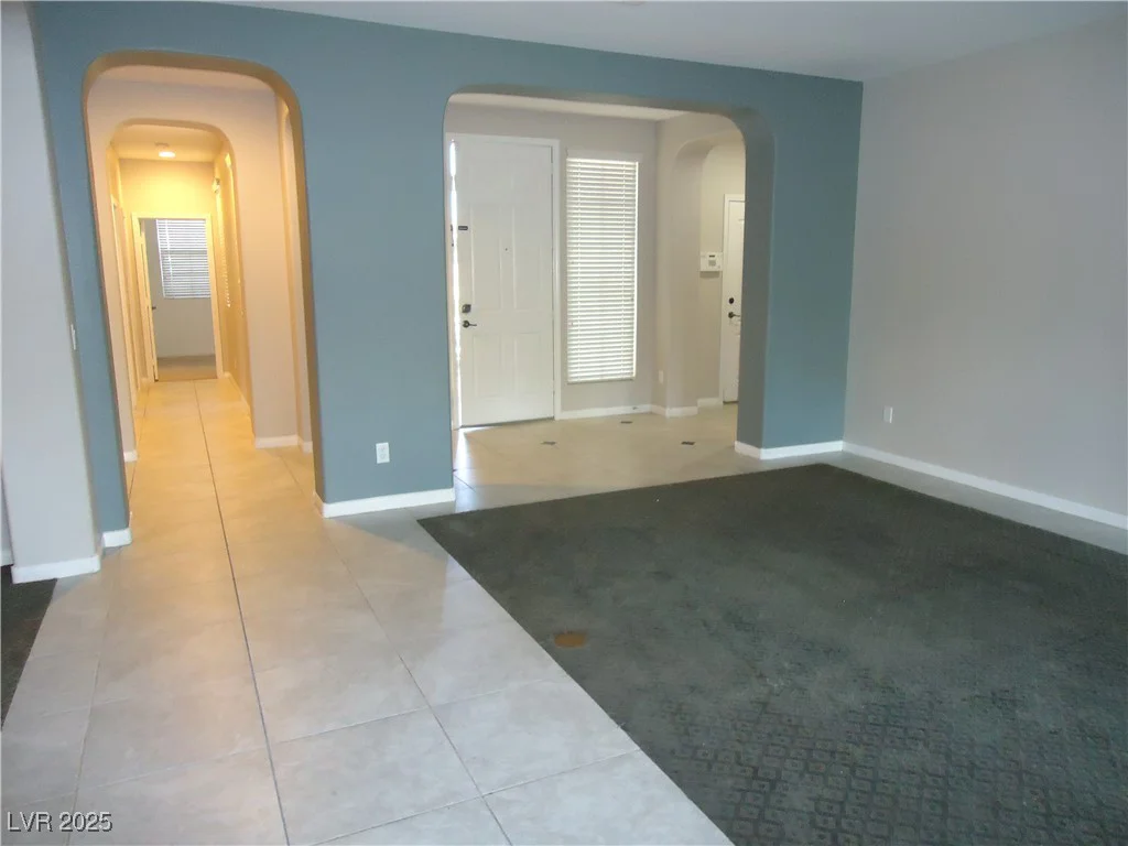 7649 Slide Rock, Las Vegas, NV 89113