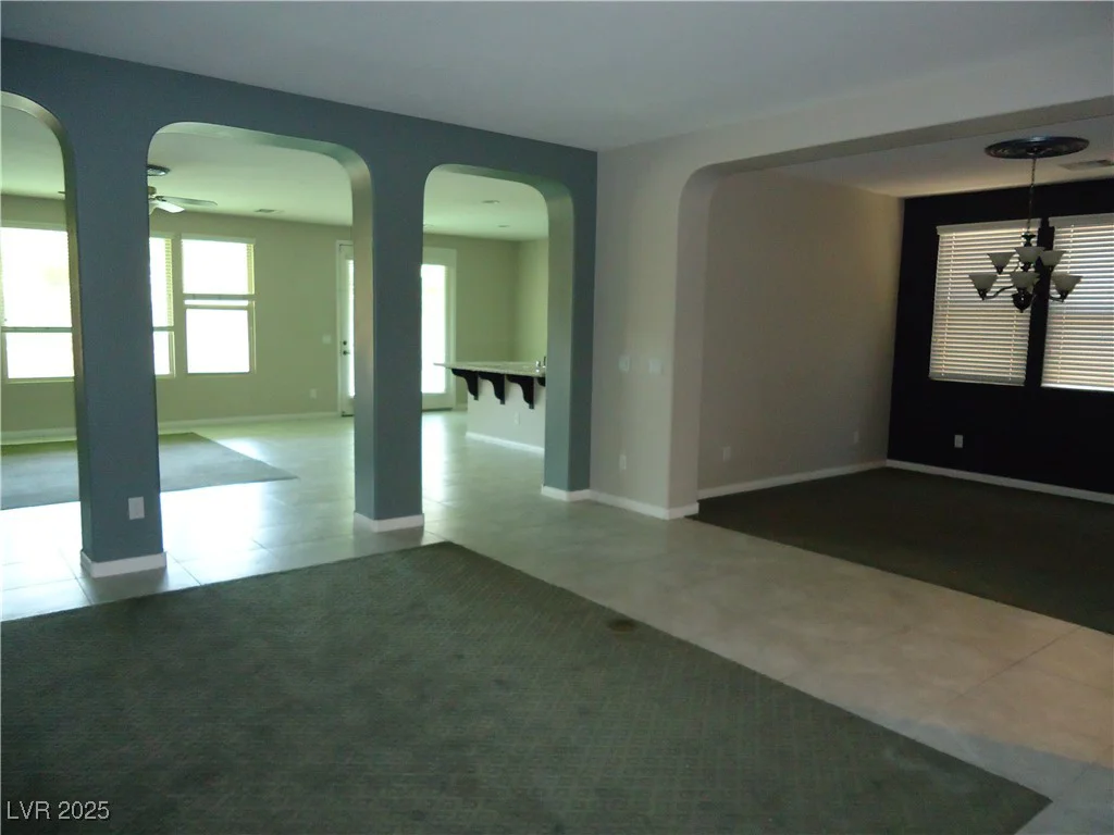 7649 Slide Rock, Las Vegas, NV 89113