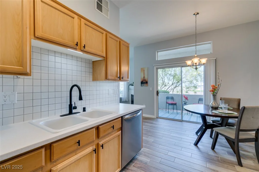 2305 Horizon Ridge, Henderson, NV 89052