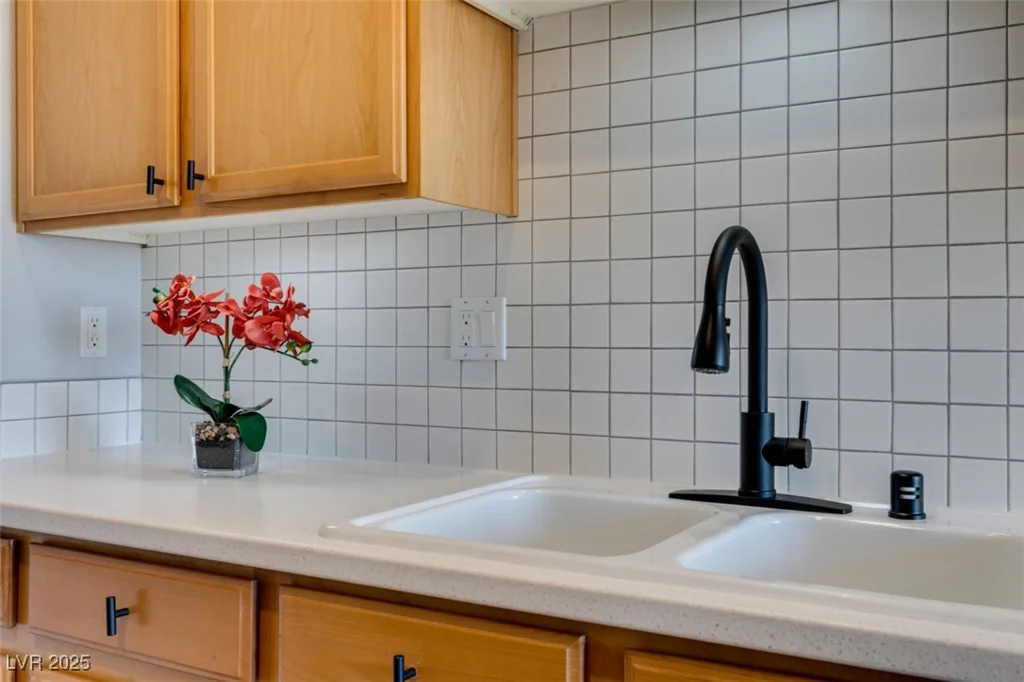 2305 Horizon Ridge, Henderson, NV 89052