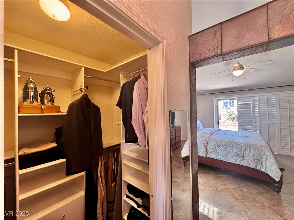 1105 Enderly, Las Vegas, NV 89144