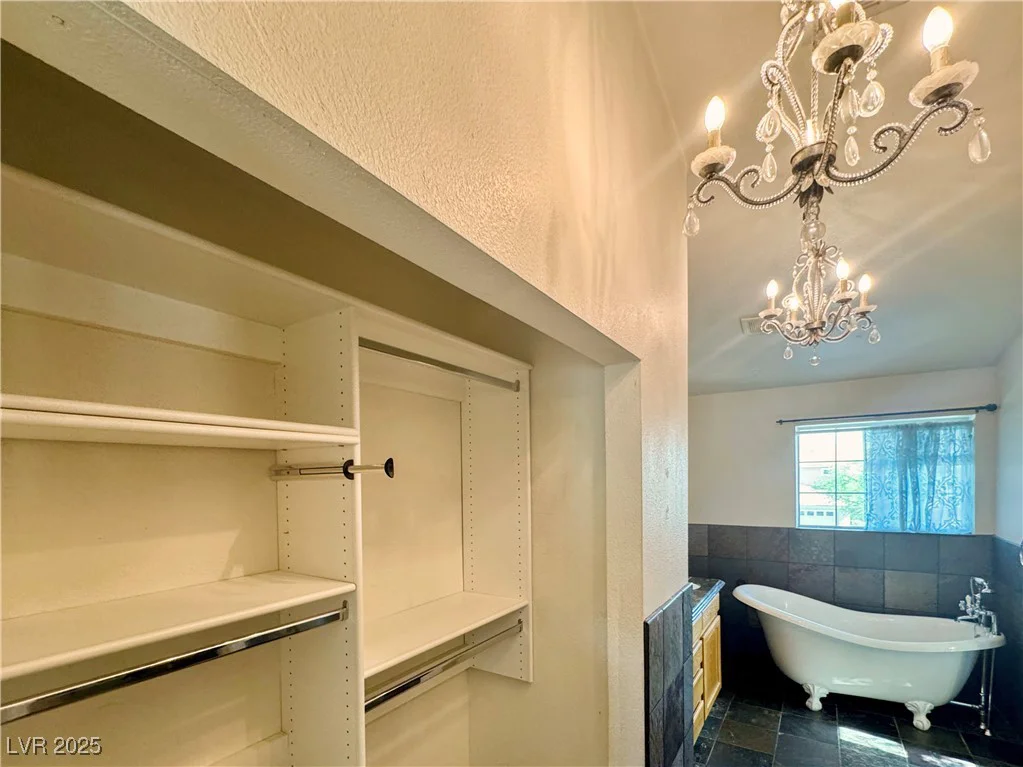1105 Enderly, Las Vegas, NV 89144