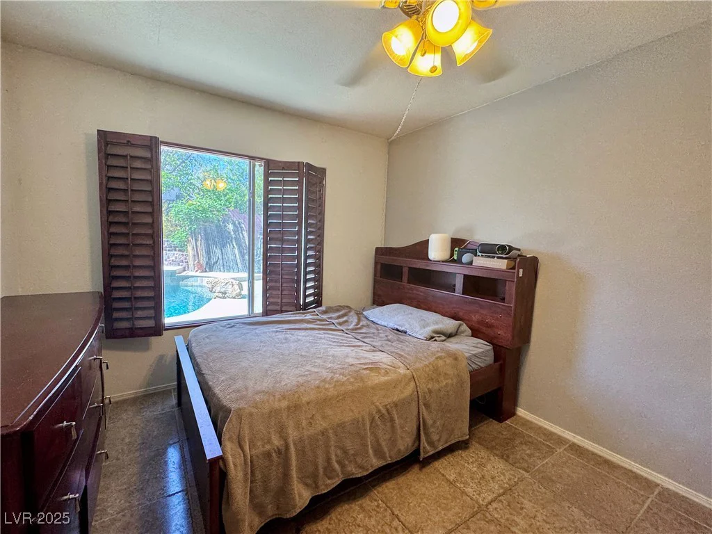 1105 Enderly, Las Vegas, NV 89144
