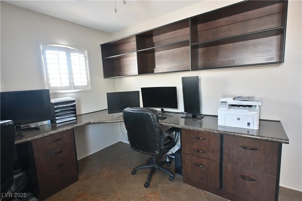 1105 Enderly, Las Vegas, NV 89144