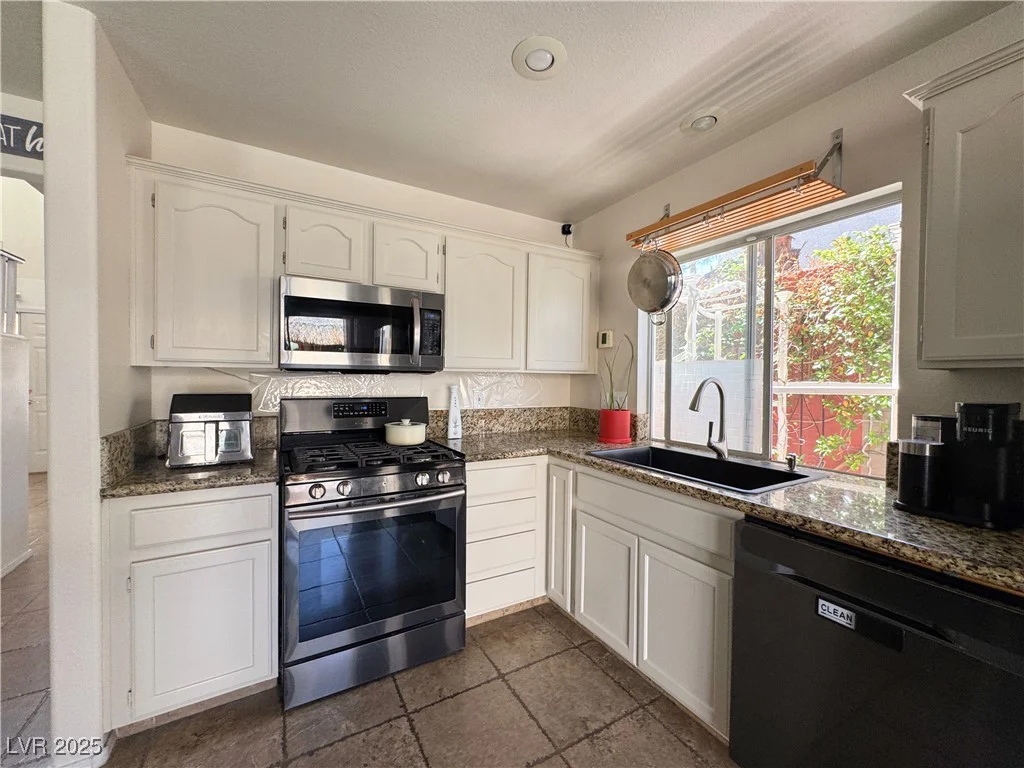 1105 Enderly, Las Vegas, NV 89144