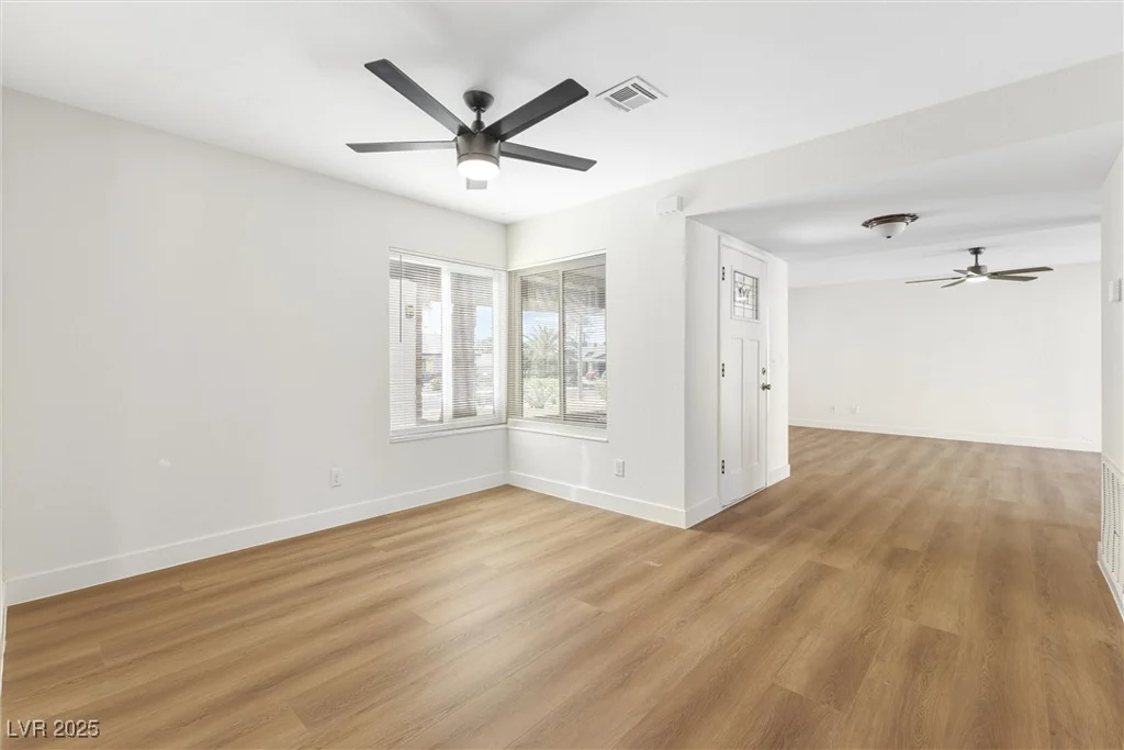 5035 Meadow Grove, Las Vegas, NV 89120